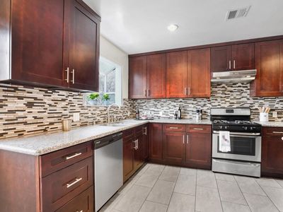 5341 Garden Grove Ave, Tarzana, CA, 91356