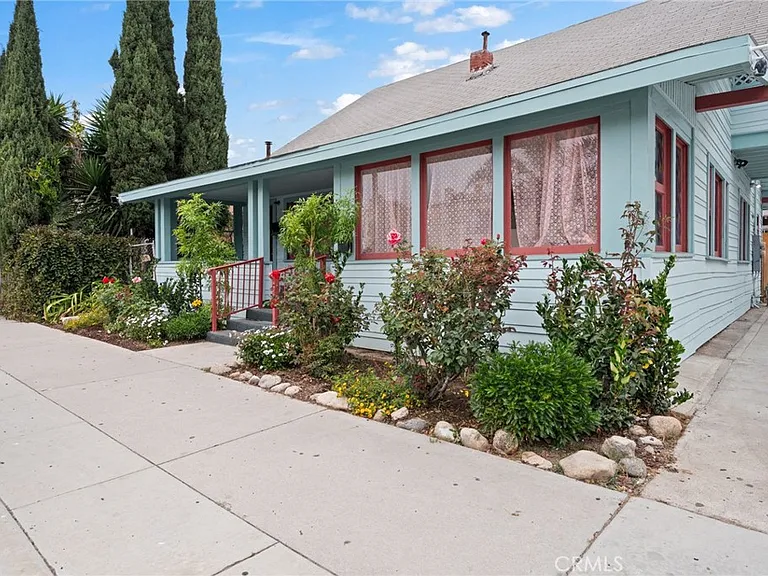 332 N Daisy Ave — Photo 1