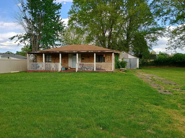 4506 7th Ave, Vienna, WV 26105