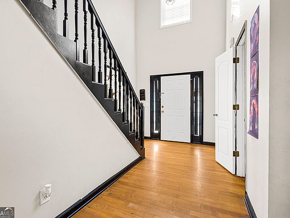 2nd image of 159 Jenna Ln