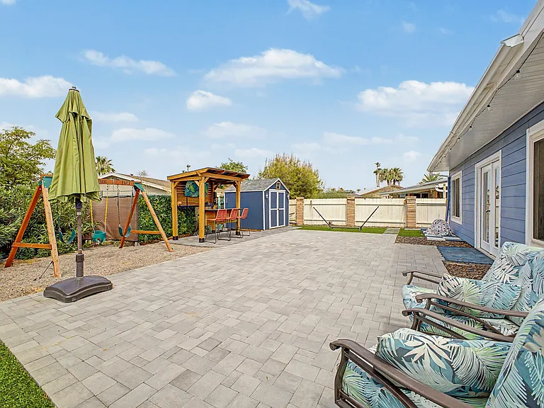 1002 S Longwood Loop — Photo 27