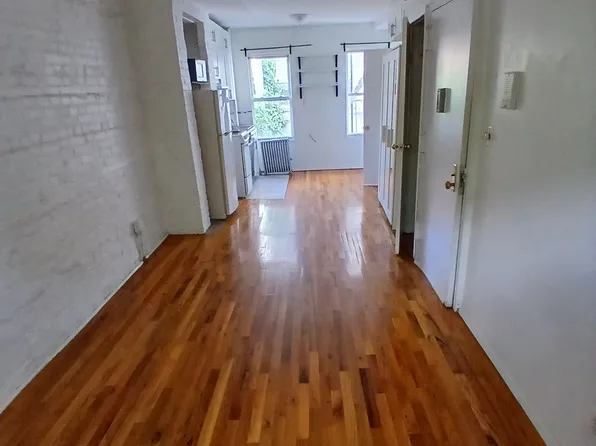12 Stagg Street image 1 of 18