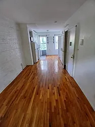 12 Stagg Street