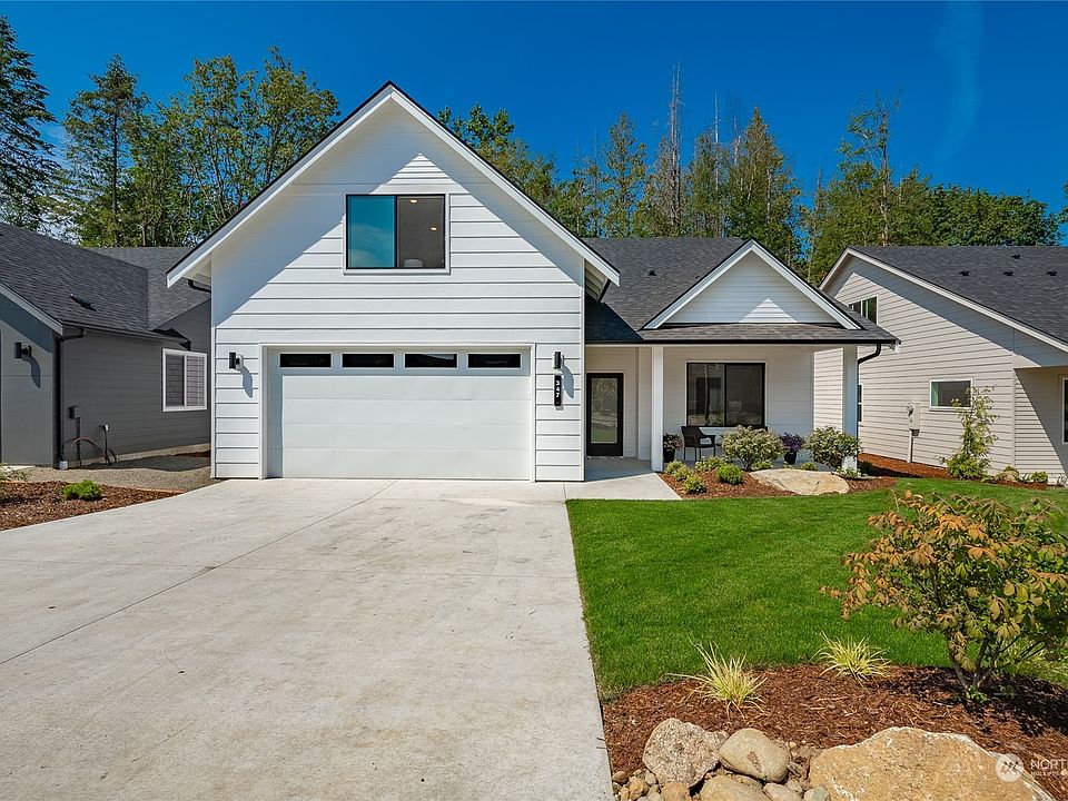 1st image of 347 Oleander Drive