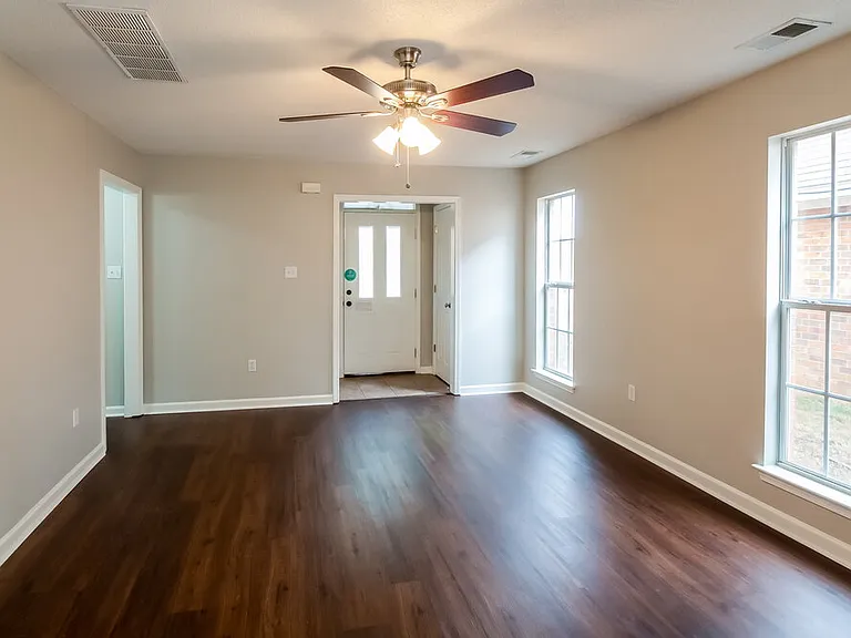 5456 Pollard Dr — Photo 5