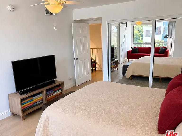 10800 Peach Grove St #5 — Photo 13