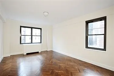 Rented by Classic Marketing- 530 Park1