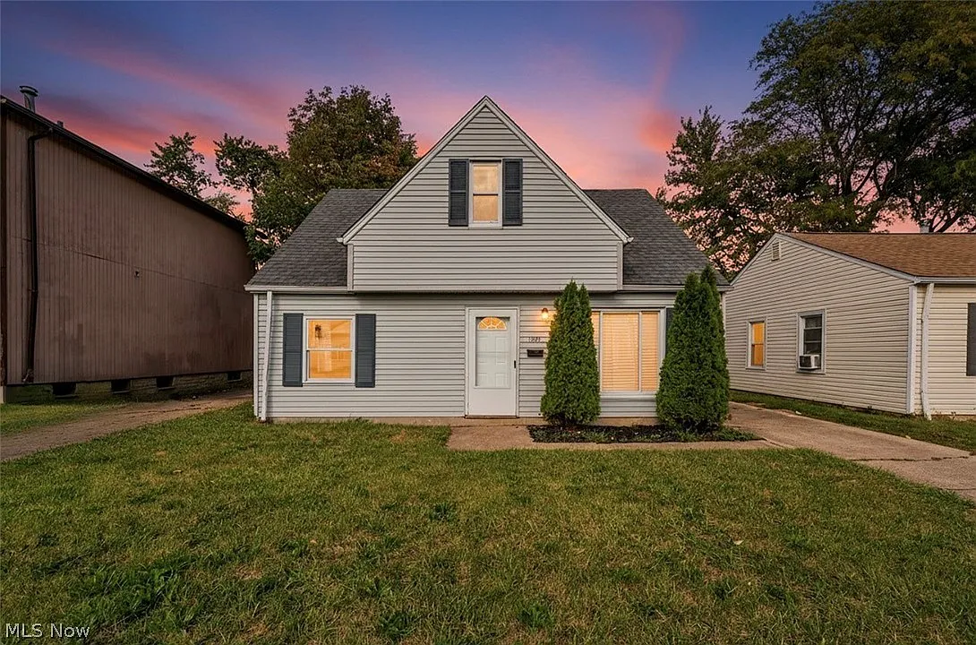 4 bed, 1.0 bath, $1,690 — Photo 1