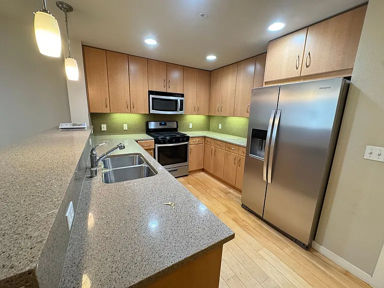 1511 Jefferson St #218 — Photo 4