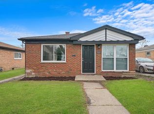 631 E 155th St, Phoenix, IL 60426