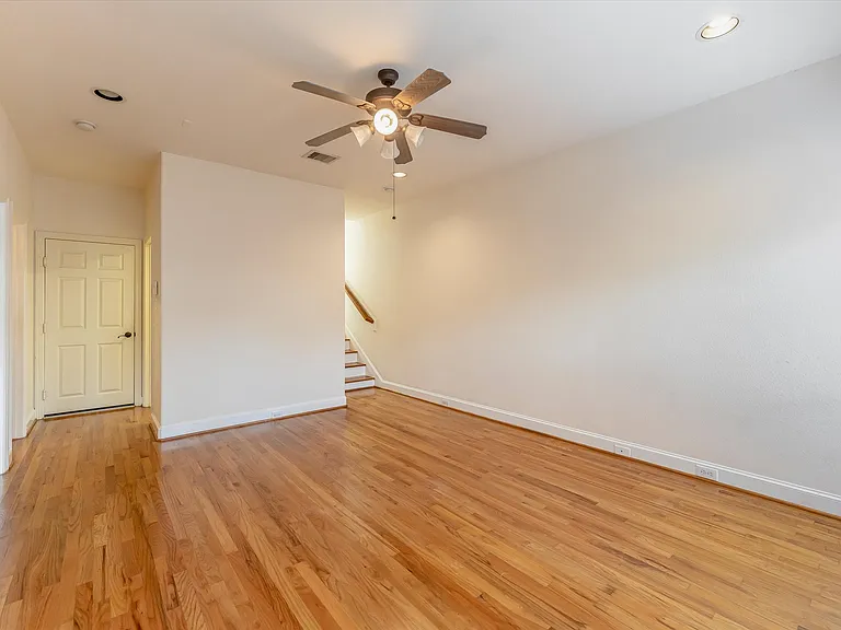 308 Grove St — Photo 3