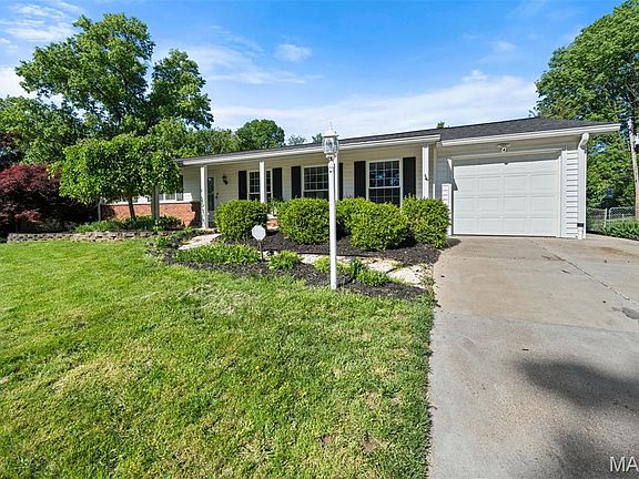3rd image of 12664 Markaire Dr