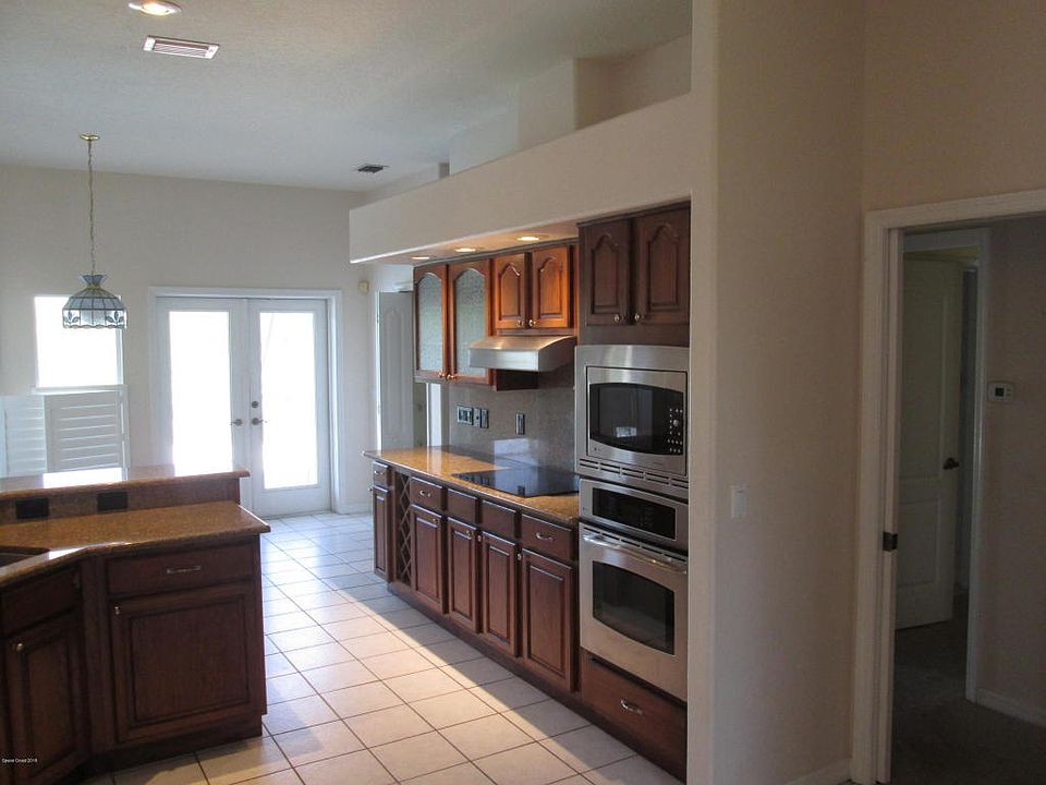 1st image of 280 Seaglass Dr