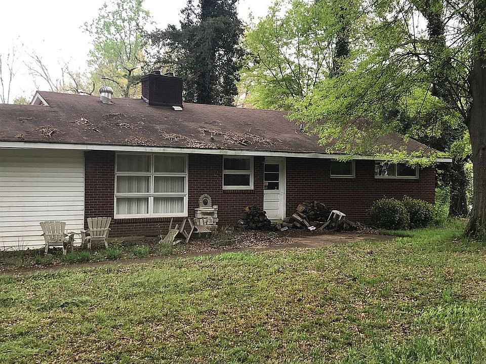 2nd image of 400 Old Petrie Rd