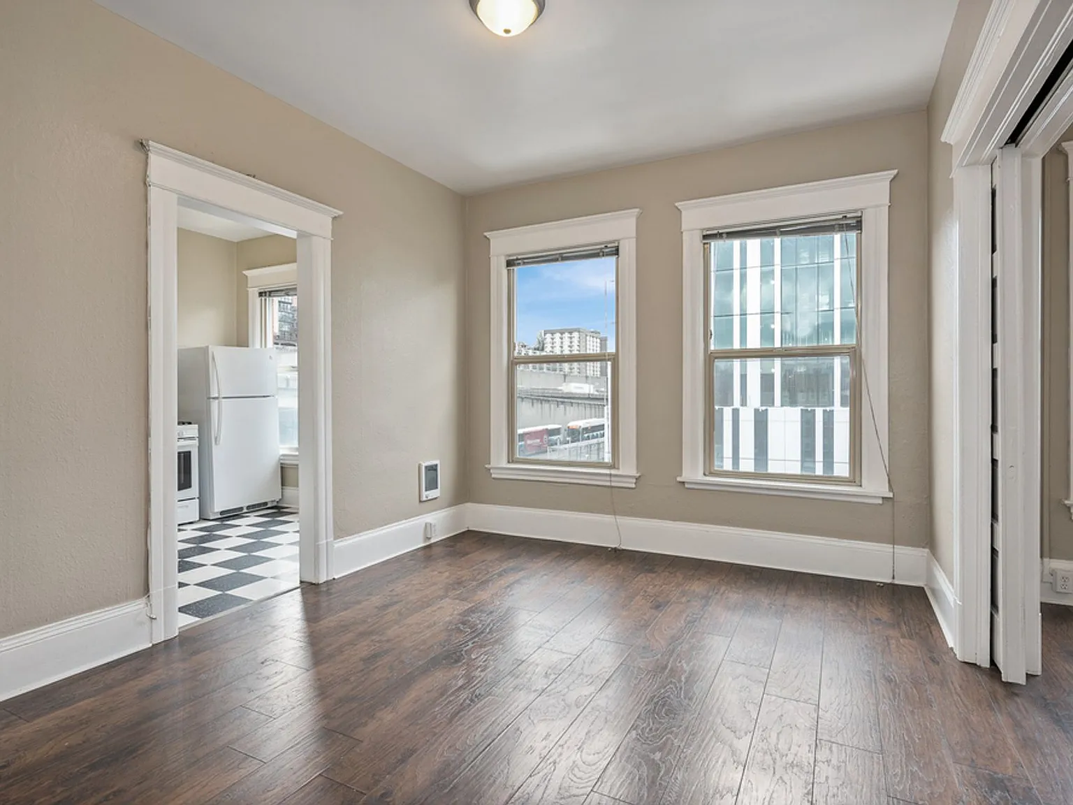 Grandview Apartments — Photo 2