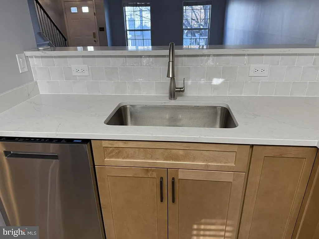 2 bed, 2.5 bath, 1226 sqft, $2,500 — Photo 4