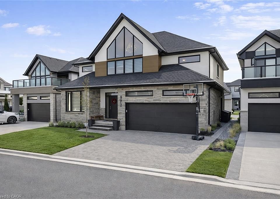 1st image of 972 Stonecliffe Walk #18