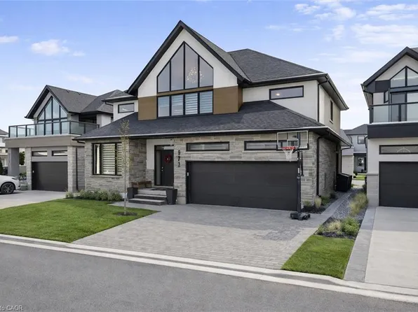972 Stonecliffe Walk #18, Kitchener, ON N2P 0K5