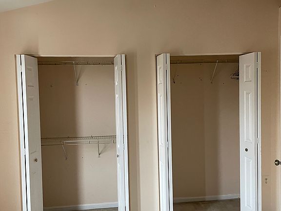 2nd image of 10209 Jamaica Ln