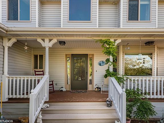 2nd image of 388 N Meadow Dr