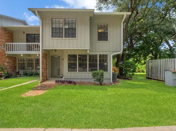 2263 Shady Timbers Cir, Tallahassee, FL 32304