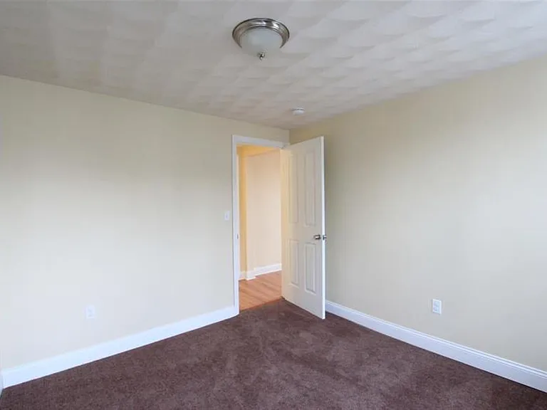 4 Douglass St #3 — Photo 2