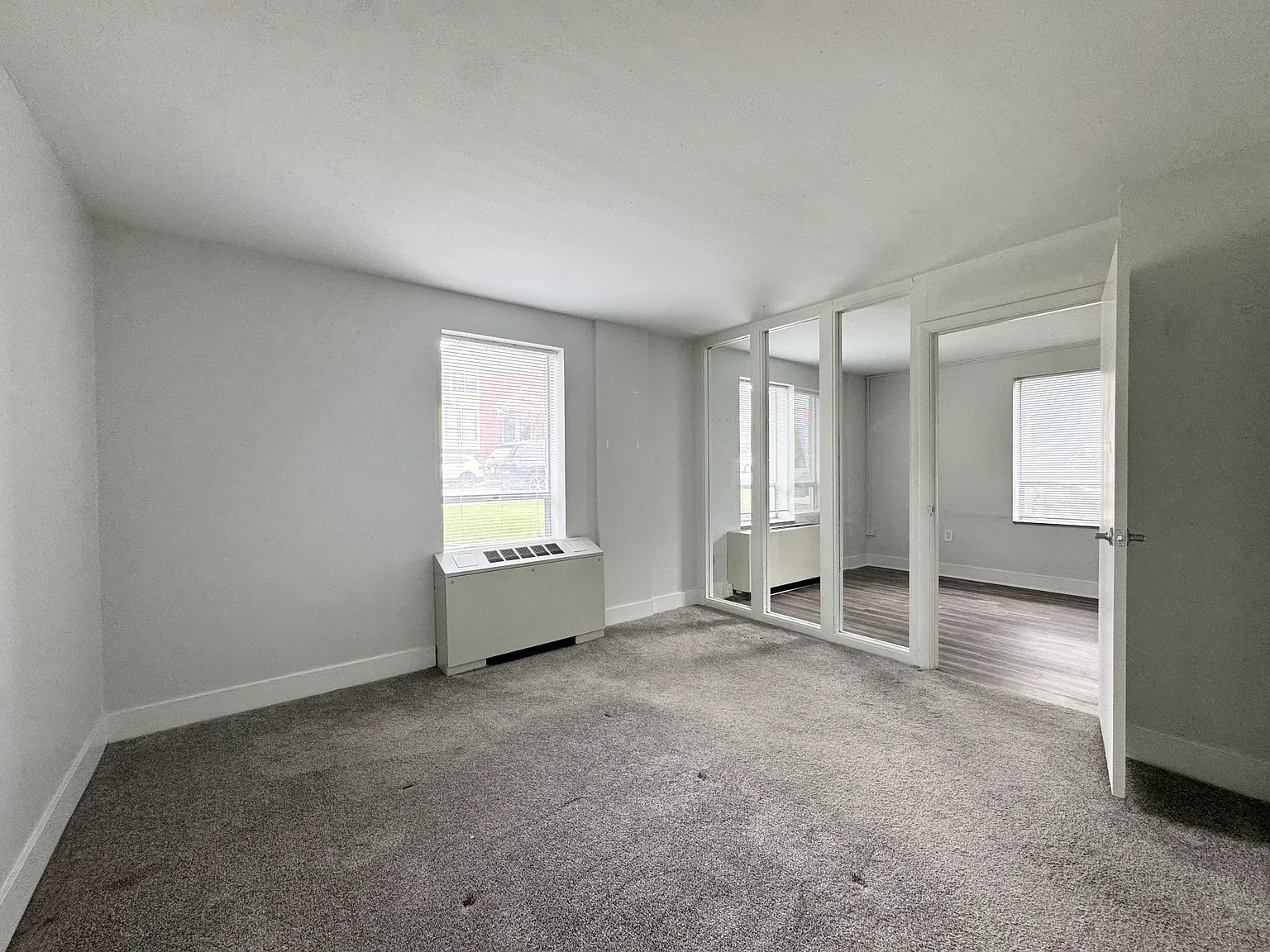1 bed, 800 sqft, $1,000 — Photo 3