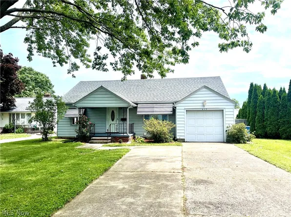 417 Hafely Dr, Lorain, OH 44052