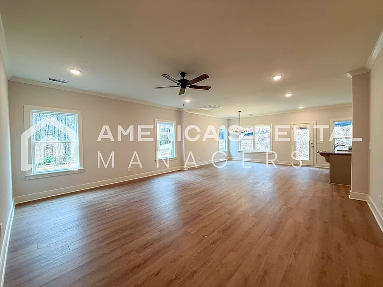 101 Townmoor Ln — Photo 9