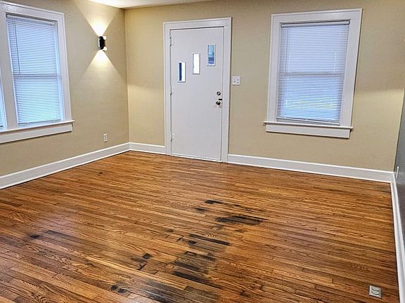 Front Entry to Livingroom