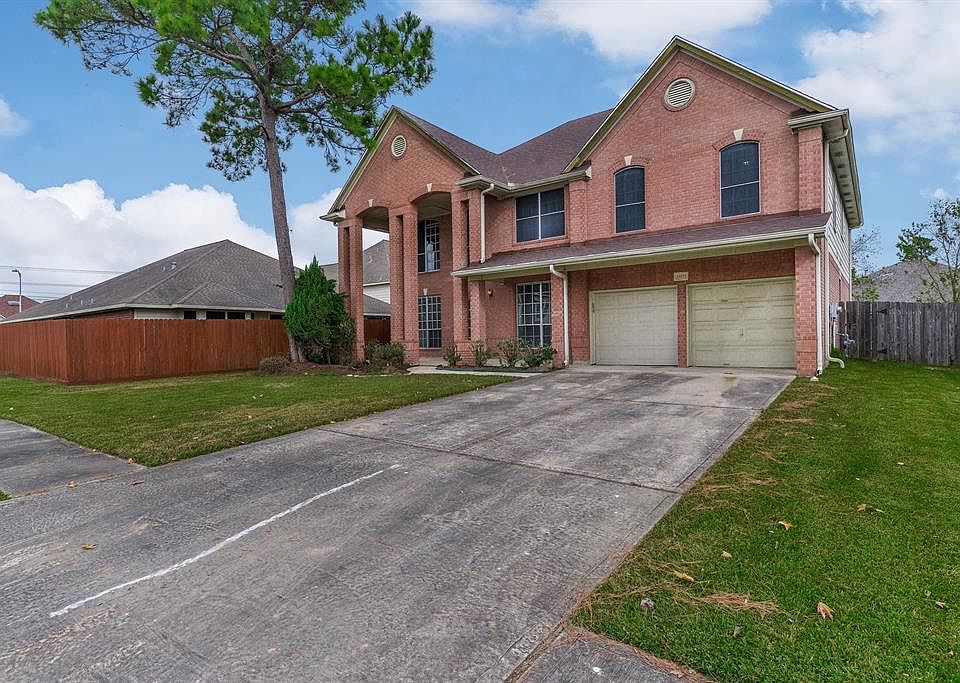1st image of 15015 Carsen Bend Dr