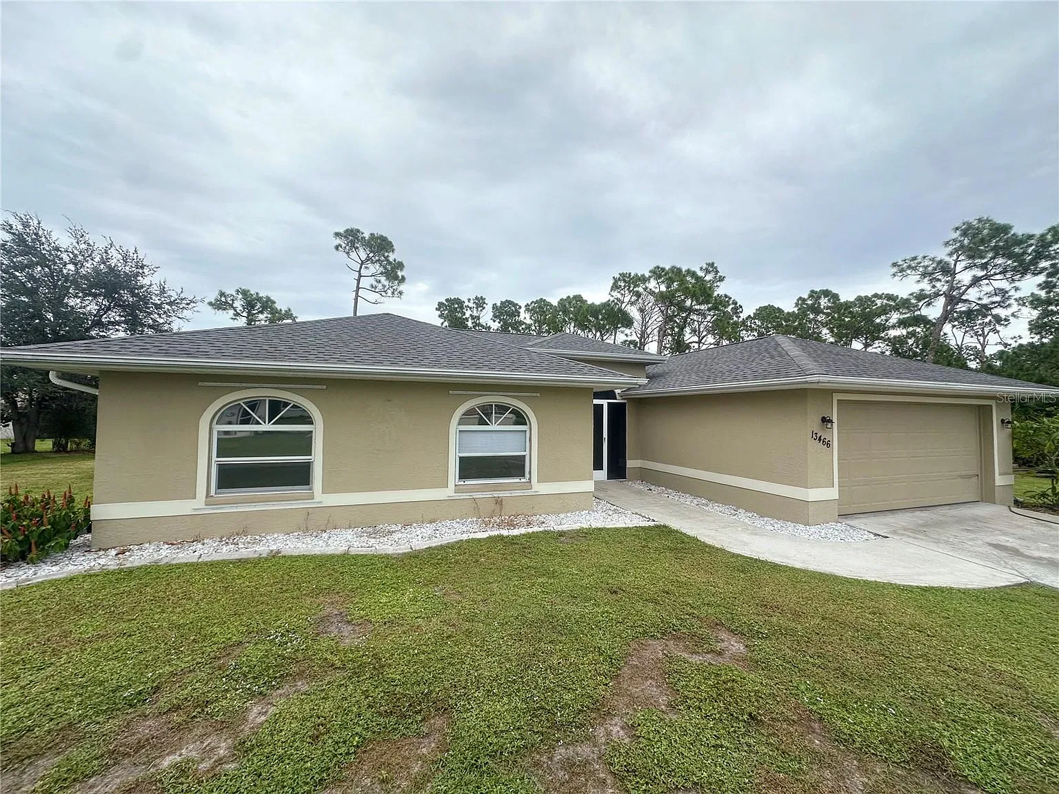 3 bed, 1718 sqft, $2,500 — Photo 1