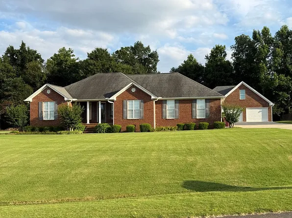 10328 Monks Dr, Athens, AL 35611