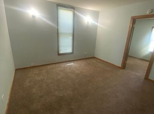 437 Ann St #1, Elgin, IL 60120