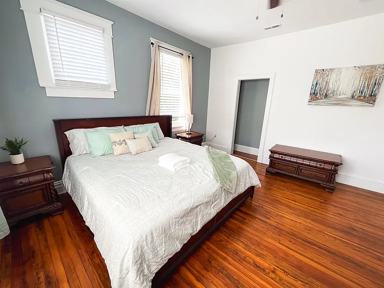 127 N Jefferson St — Photo 44