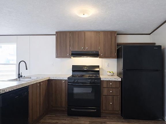 3rd image of 220 Vigil Ave