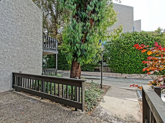 2nd image of 5032 Maytime Ln