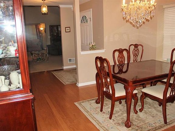 5th image of 3543 Vicari Ave