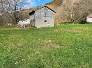 82 Miracle Run Rd, Fairview, WV 26570