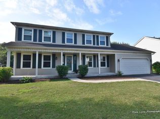 1130 Winnebago Trl, Batavia, IL 60510