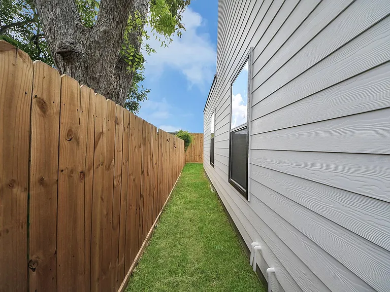 7117 Eastwood St — Photo 29