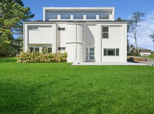 275 Shinnecock Hills Rd, Southampton, NY 11968