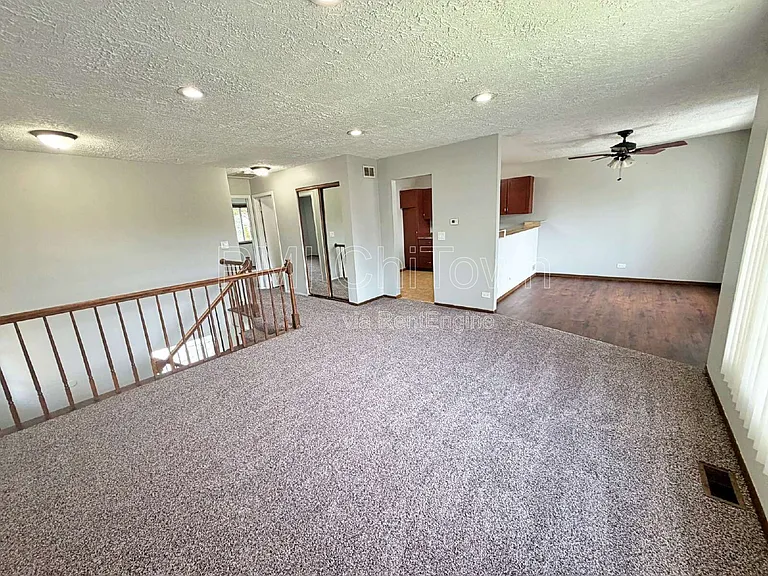 1831 Nautilus Ln — Photo 2