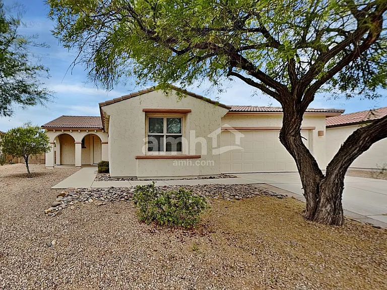 12659 N Maize Dr — Photo 1