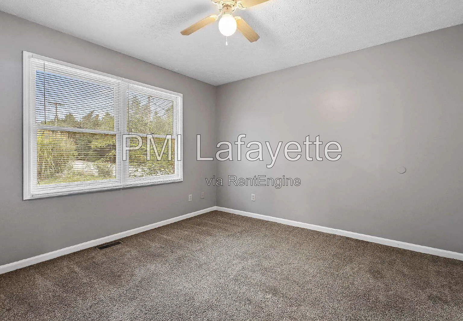 2 bed, 1.0 bath, 928 sqft, $1,199 — Photo 2