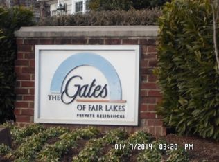 12729 Fair Crest Ct APT 301, Fairfax, VA 22033