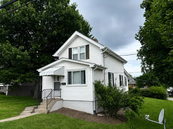2828 Oak St, Bethel Park, PA 15102
