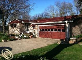 5240 N Jennings Rd, Flint, MI 48504