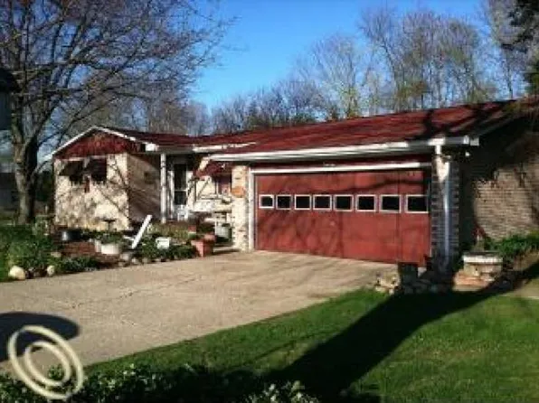 5240 N Jennings Rd, Flint, MI 48504