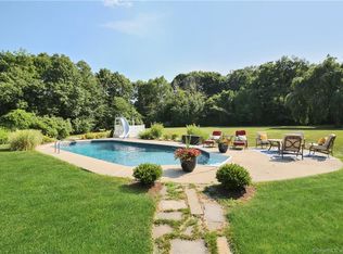 48 Hoyt Farm Rd, New Canaan, CT 06840